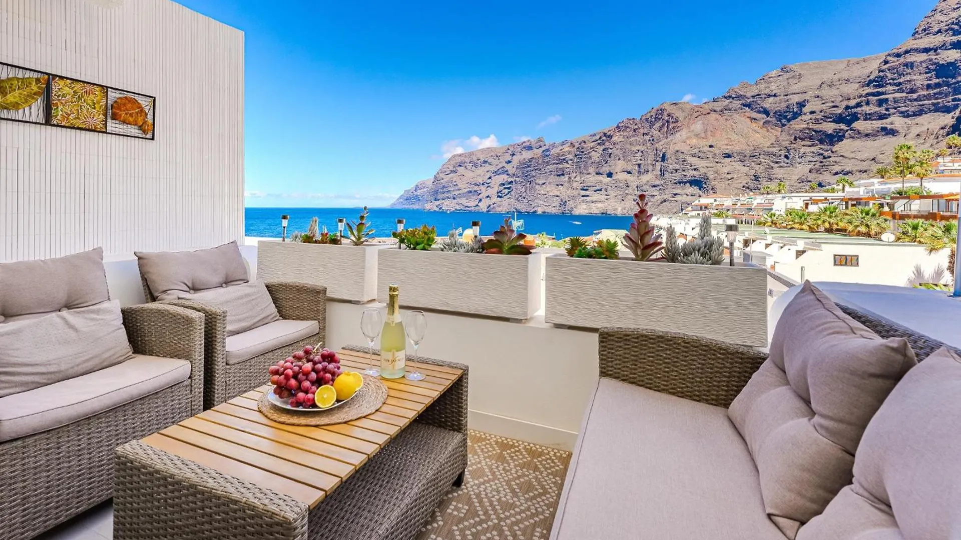 Vista Magica Beachfront Suite Acantilado de los Gigantes